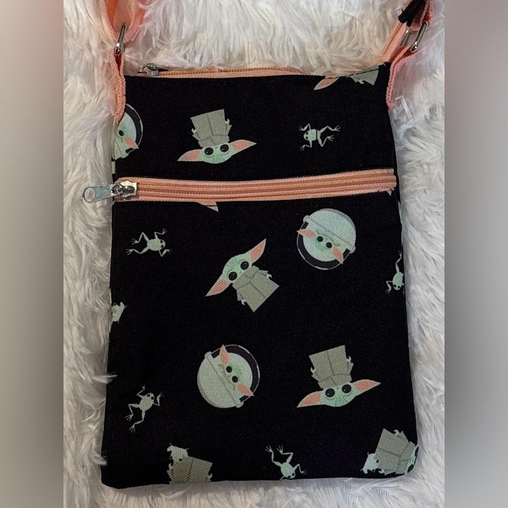 Star Wars Black and Peach Bag with Baby Yoda - Picture 4 of 7